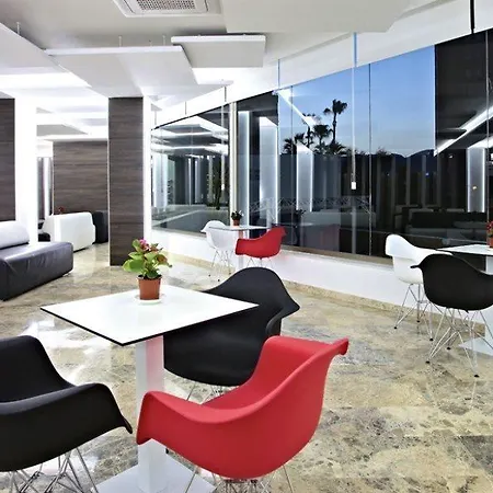 Flamingo - Adults Recommended شقة فندقية بينايدورم